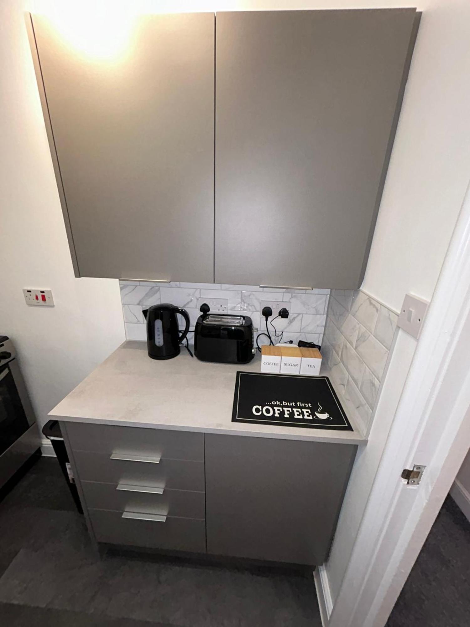 Brand New Modern Apartments Steps From Gloucester Quays Экстерьер фото